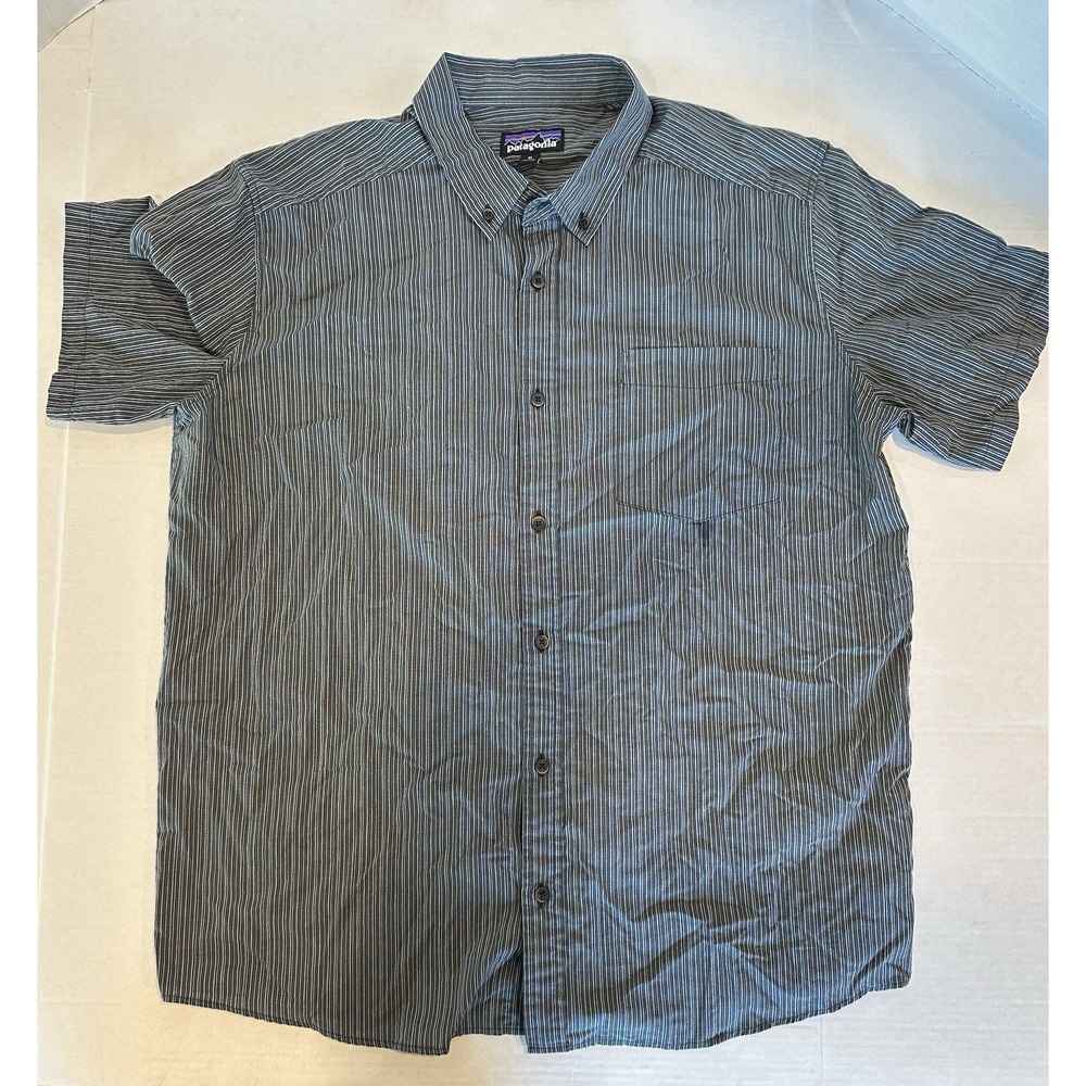 Patagonia Short Sleeve Button-Down Shirt Navy White Vertical Stripes Men's XL